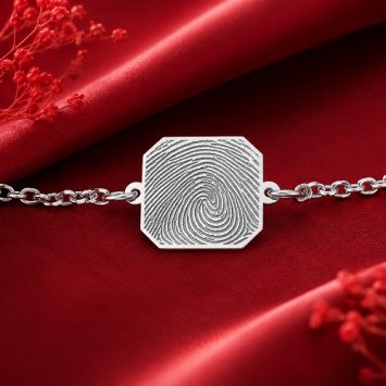 Zilveren schakel armband met vingerafdruk op rechthoek hoekig