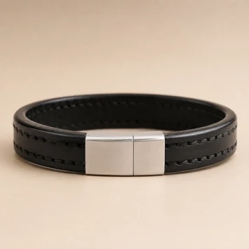 zwart afgewerkte armband