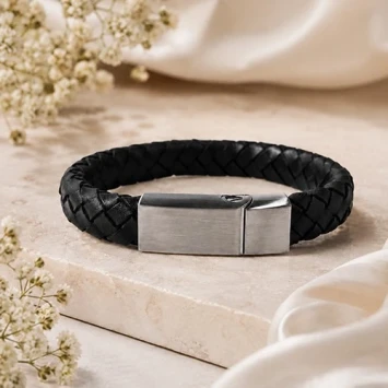 As armband Gevlochten black