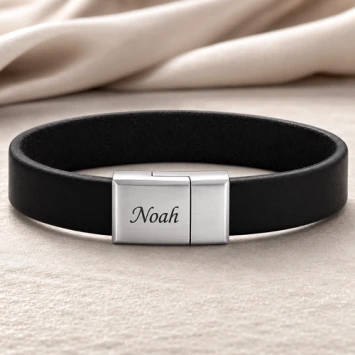 Zwarte leren armband 12 mm met gravure